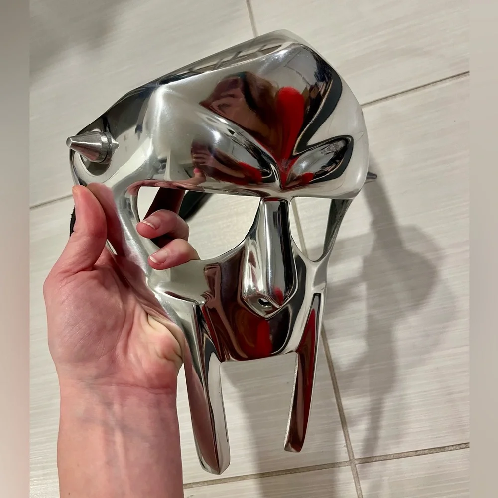 NWOT Steel Armor Gladiator Mask with Leather Buckle Straps
